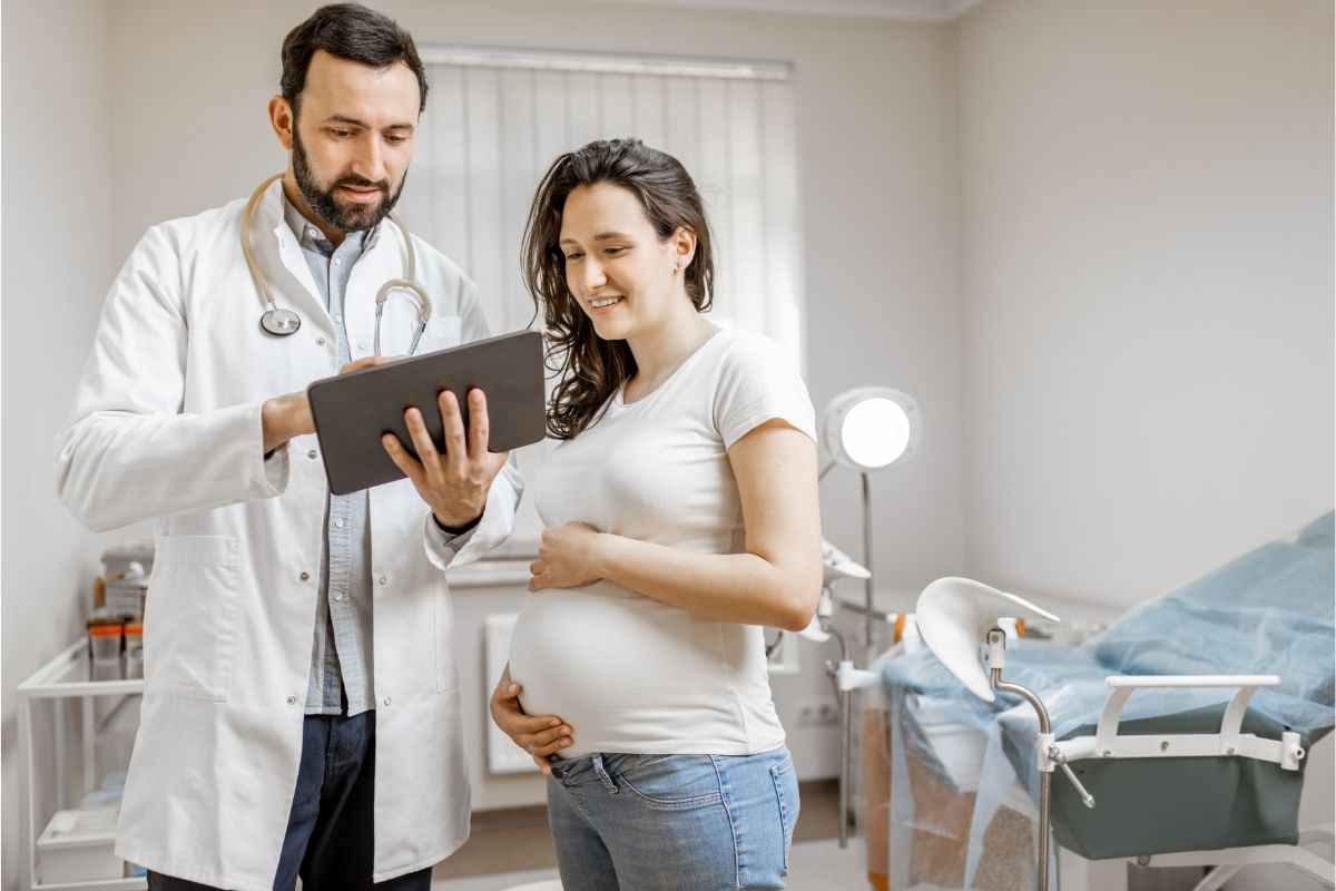 donna incinta esami ginecologo