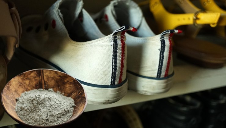 Elimina i cattivi odori dalla scarpiera con l'argilla
