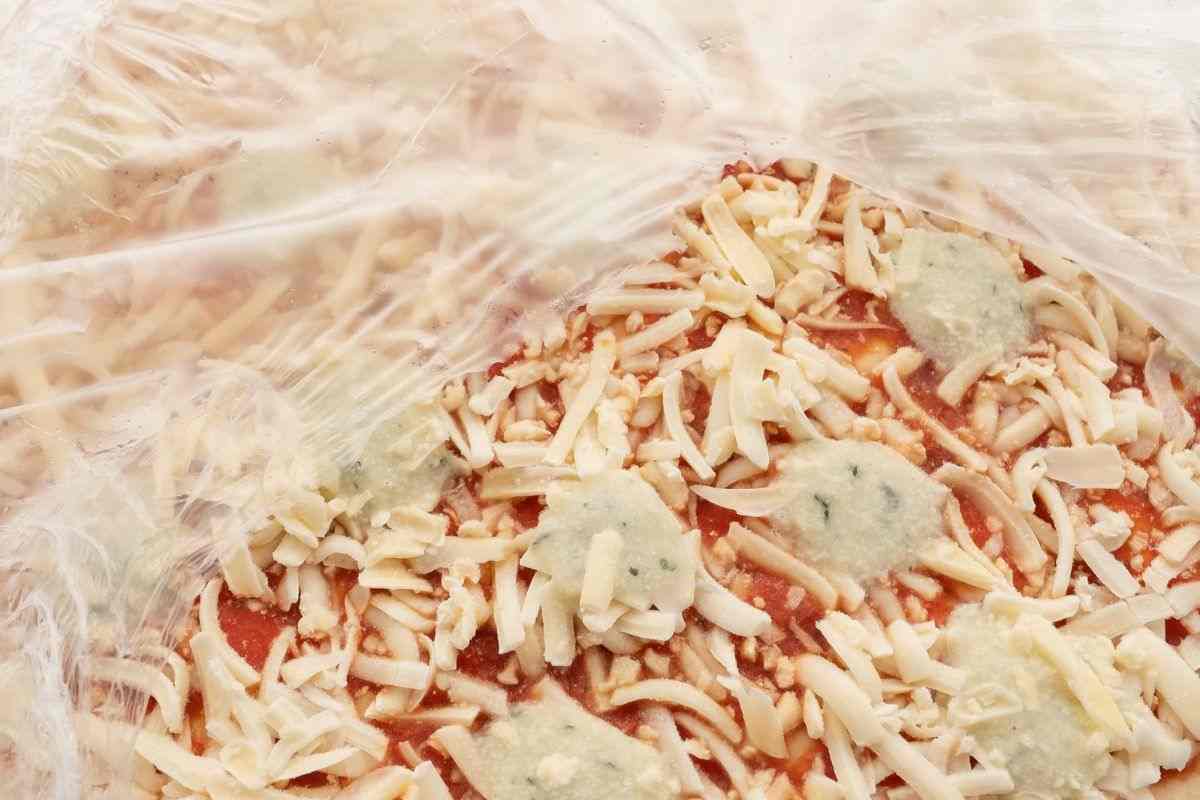 Pizze surgelate: sono cibi ultraprocessati e ricchi di grassi e additivi,  ecco le peggiori secondo il nuovo test - greenMe