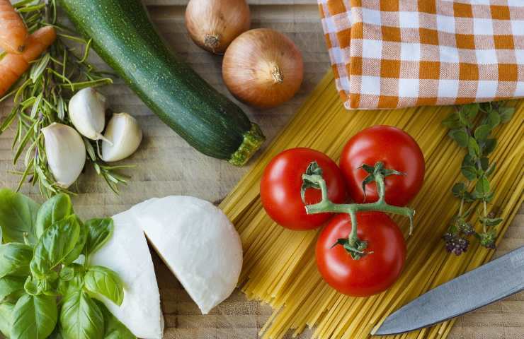 mozzarella ed altri condimenti 