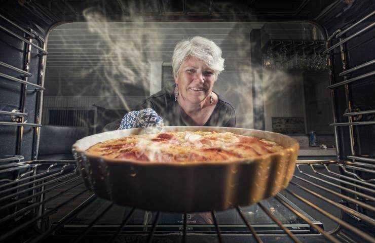 torta di mele nel forno