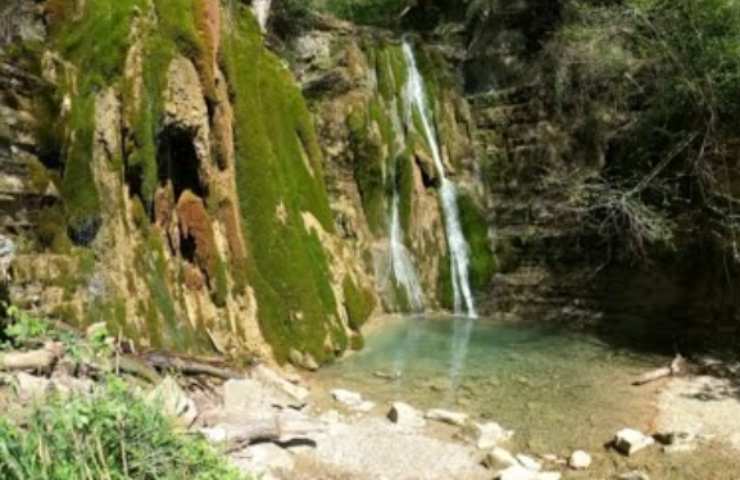 Oasi naturale con cascate